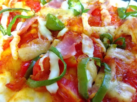発酵なしで簡単レシピ！サクサク生地のピザ